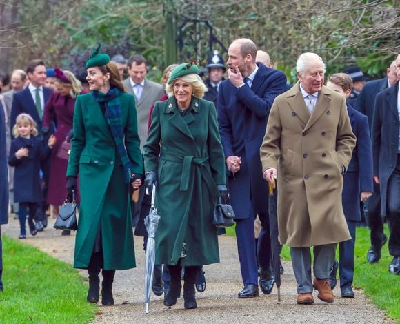 Catherine (Kate) Middleton, princesse de Galles, Camilla Parker Bowles, reine consort d'Angleterre, Le prince William, prince de Galles, Le roi Charles III d'Angleterre - La famille royale britannique se rend à la messe de Noël à Sandringham le 25 décembre 2024.

© Stephen Daniels / Alpha Press / Bestimage