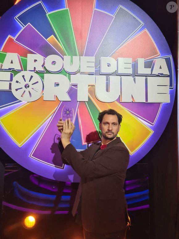 Exclusif - Éric Antoine a reçu son prix sur le plateau de La Roue De La Fortune - Première édition du Multi Screen Grand Prix : une célébration inédite de la création audiovisuelle française dans le cadre prestigieux du Pullman Paris Tour Eiffel sous la présidence de S. Martin (Directeur Général de l’ARPP : l’Autorité de Régulation Professionnelle de la Publicité et également Président de La Fabrique des Formats) et animée par E. Eméyé (journaliste et présentatrice).
Cet événement a rassemblé les professionnels de l’audiovisuel autour d’une ambition commune : mettre à l’honneur l’excellence de la création française tous formats confondus. Paris le 12 juin 2025 - © Jack Tribeca / Bestimage