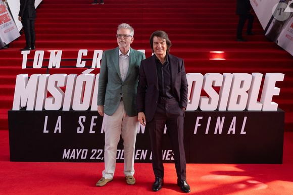21 mai 2025, Mexico, Mexique : TOM CRUISE et le réalisateur CHRISTOPHER MCQUARRIE ont assisté à la première de ''Mission Impossible : Dead Reckoning" à l'Auditorium national, où ils ont signé des autographes et foulé le tapis rouge. © Cristian Leyva/ZUMA Press Wire