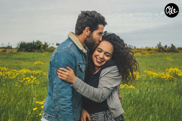 Un mode de vie similaire peut influencer le poids, la peau, la posture et l’apparence générale.

Photo by Chermiti Mohamed / Unsplash