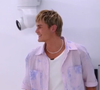 "Si c'est pour gagner, je suis prêt à trahir. Je sais vraiment bien bien mentir et je peux absolument jouer de mon charme", assure-t-il.

Adrien, nouveau candidat de "Secret Story"