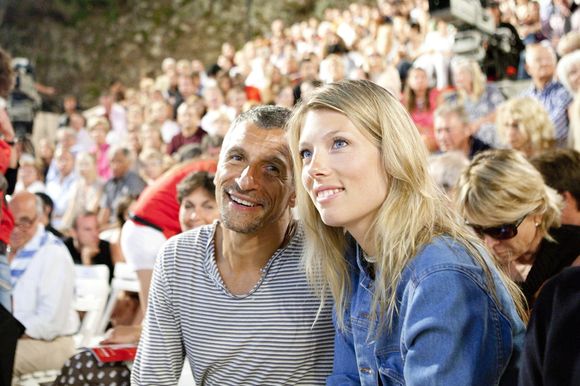 Nagui et Melanie Page pendant le Festival de Ramatuelle 2010 à Ramatuelle, France, le 1er août 2010. Photo by Cyril Bruneau/Festival de Ramatuelle/ABACAPRESS.COM