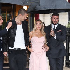 David Beckham, sa fille Harper Beckham et son fils Romeo Beckham quittent l'hôtel La Reserve lors de la Fashion Week Paris printemps été à Paris, France, le 3 octobre 2025. Photo by Florian Poitout/ABACAPRESS.COM