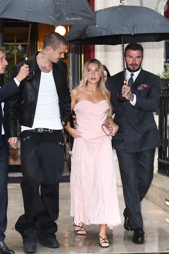 David Beckham, sa fille Harper Beckham et son fils Romeo Beckham quittent l'hôtel La Reserve lors de la Fashion Week Paris printemps été à Paris, France, le 3 octobre 2025. Photo by Florian Poitout/ABACAPRESS.COM