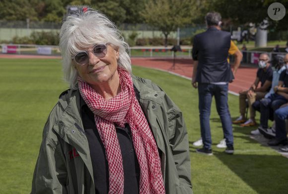 La chanteuse Catherine Lara avant le Match entre VARIETE CLUB DE FRANCE et CHI PSG (HôSpital CHI OFPoissy/Saint-Germain-en-Laye), stade Léo Lagrange à POISSY, le 6 septembre 2020 à POISSY, France. Photo by LoIc Baratoux/ABACAPRESS.COM