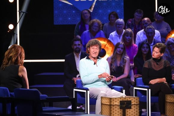 Exclusif - Faustine Bollaert, Robert Charlebois, Elodie Poux lors de l'enregistrement de l'émission "La Boîte à secrets", présentée par F.Bollaert et diffusée le 23 octobre sur France 3, à Paris, France, le 15 septembre 2026. © Jack Tribeca/Bestimage