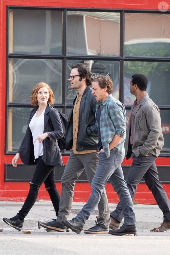 Exclusif - L'ensemble des acteurs, dont Jessica Chastain, James McAvoy, Bill Hader, James Ransone, Isaiah Mustafa et Jay Ryan, sont vus en train de tourner une scène de groupe et de s'amuser entre deux prises sur le plateau de IT : Chapter 2 à Port Hope, Ontario, Canada, le 30 juillet 2018. Photo by Splash News/ABACAPRESS.COM