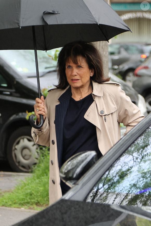 Anne Sinclair lors des obsèques de l'avocat Georges Kiejman au cimetière du Montparnasse à Paris, France, le 12 mai 2023. Photo par Nasser Berzane/ABACAPRESS.COM