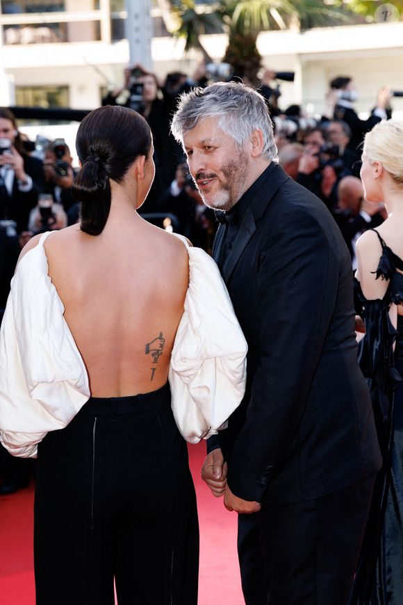 Adèle Exarchopoulos, Christophe Honoré - Montée des marches du film " La bataille de Gaulle : L'âge de fer " lors du 79ème Festival International du Film de Cannes, le 20 mai 2026. © Jacovides-Moreau / Bestimage