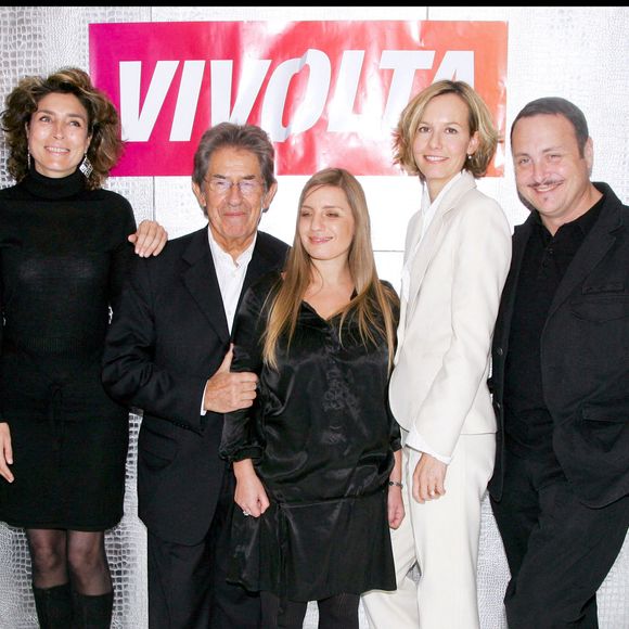 Téléshopping s’arrêtera sur TF1 fin décembre après 38 ans d’existence

Archives – Jérôme Bonaldi, Marie-Ange Nardi, Philippe Gildas, Laure Michel, Annette Gurgdorf, Vincent Ferniot et Jean-Pierre Gaillard lors de la conférence de presse de la chaîne Vivolta au Karre Magik.
Guillaume Gaffiot/Bestimage