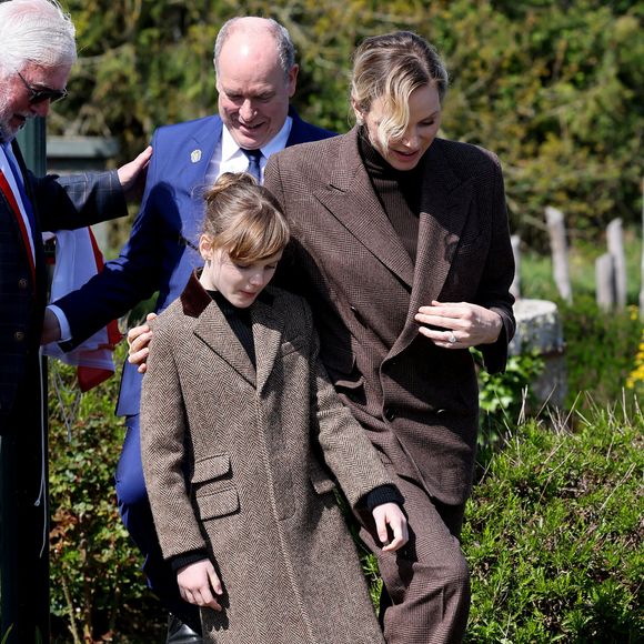 Le prince Albert II de Monaco, La princesse Charlène de Monaco, La princesse Gabriella de Monaco, comtesse de Carladès lors d'une visite à Plévenon, Côtes-d'Armor le 9 avril 2025.

© Dominique Jacovides / Bestimage
