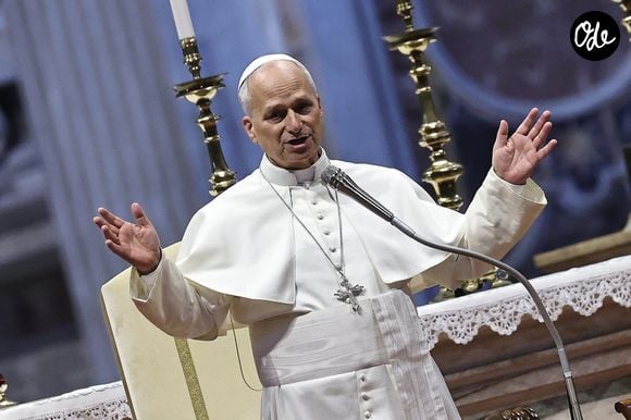 Pour l'occasion, de nombreux artistes se produiront dans l'enceinte du Stade de France le vendredi 25 septembre 2026

Le pape Léon XIV lors de l'audience générale hebdomadaire à la basilique Saint-Pierre au Vatican, le 26 août 2026. © Evandro Inetti/ZUMA Press Wire/Bestimage
