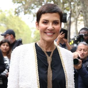 Cristina Cordula aux arrivées du défilé Giambattista Valli Collection Femme Prêt-à-Porter Printemps/Eté 2026 lors de la Fashion Week de Paris (PFW), chez Giambattista Valli, à Paris, France, le 3 octobre 2025. © Denis Guignebourg/Bestimage