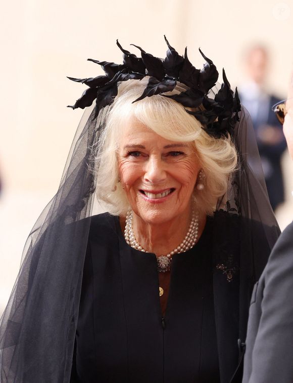 Le roi Charles III d'Angleterre et Camilla Parker Bowles, reine consort d'Angleterre, arrivent au Vatican à Rome, le 23 octobre 2025. Photo par PA Photo/ Bestimage