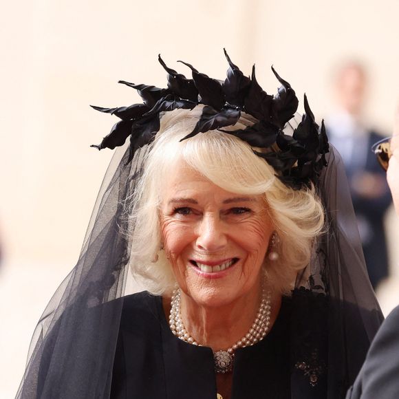 Le roi Charles III d'Angleterre et Camilla Parker Bowles, reine consort d'Angleterre, arrivent au Vatican à Rome, le 23 octobre 2025. Photo par PA Photo/ Bestimage