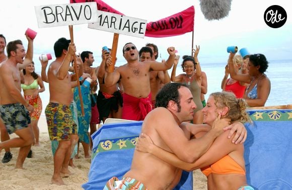 Archives - Aux Seychelles, Jean Dujardin et Alexandra Lamy  se marient dans la série "Un gars, une fille" le 2 décembre 2002.

© Bestimage