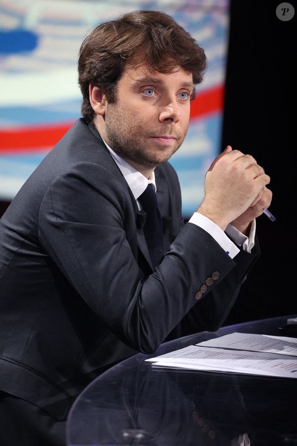 Benjamin Duhamel lors de l'émission pour le second tour des élections législatives 2024 organisée par la chaîne de télévision française BFMTV à Paris, France le 07 juillet 2024. Photo by Jerome Domine/ABACAPRESS.COM