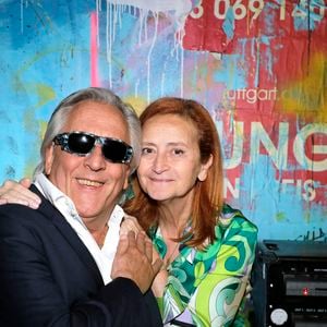 Exclusif - Gilbert Montagné et sa femme Nikole en coulisses de l'enregistrement de l'émission "M6 sur son 31", présentée par Elodie Gossuin.

© Cédric Perrin / Bestimage