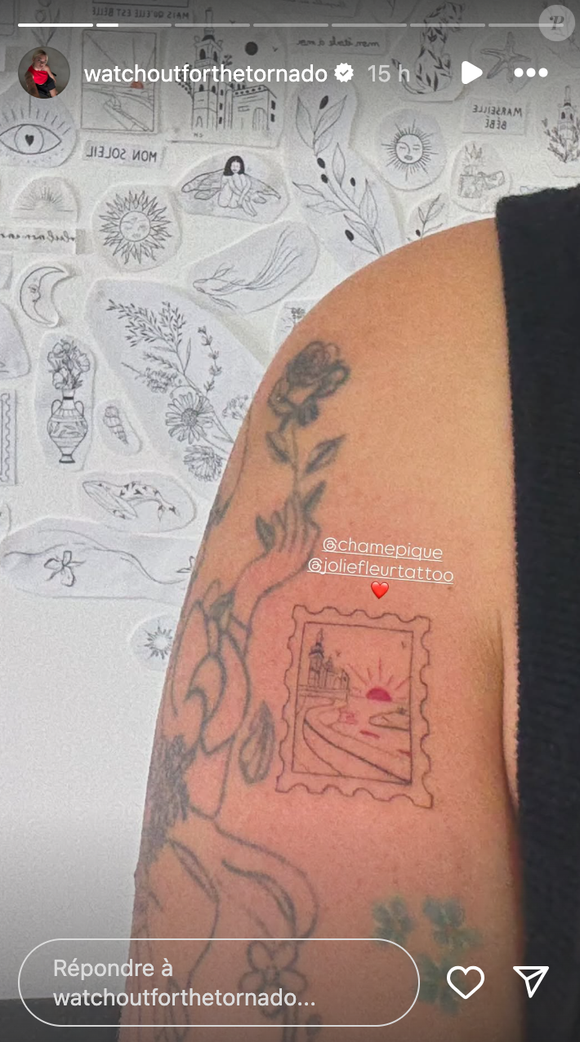 Louane Emera a dévoilé son nouveau tatouage dans la sotry de son compte Instagram le lundi 25 août 2025.
Crédit : Instagram/watchoutforthetornado