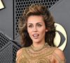 Pour protéger davantage sa vie privée, Kylie a investi 500 000 dollars dans des oliviers destinés à ceinturer le domaine.

Miley Cyrus - 66e édition des Grammy Awards à la Crypto.com Arena à Los Angeles le 4 février 2024. Agence / Bestimage