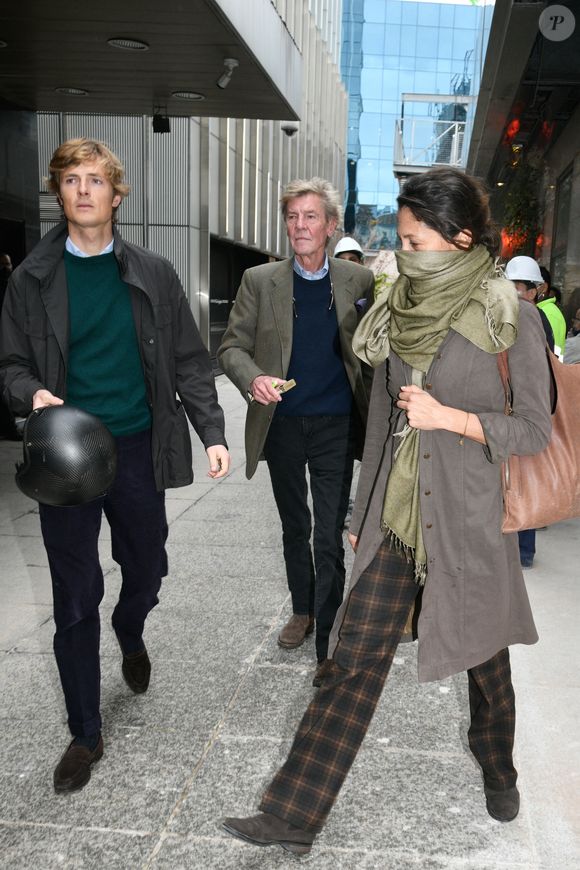 Le prince Ernst-August (Ernest-Auguste) de Hanovre et sa compagne Claudia Stilianopoulos à la sortie d'un restaurant à Madrid. Le 23 mars 2022. Europa Press / Bestimage