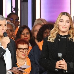 La chanteuse s'est exprimée ce matin sur Europe 1, dans l'émission "Culture Médias"

Nagui et Santa - Les personnalités se mobilisent lors de la 37ème édition du Téléthon sur le plateau de France 2, avec pour parrain Vianney. Cette année, 80,6 millions de dons ont été promis. Le 9 décembre 2023.
© Coadic Guirec / Bestimage