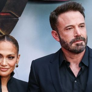 L'ancien couple a pris la pose ensemble sur le tapis rouge. 

Jennifer Lopez (J.Lo) et son mari Ben Affleck au photocall de la première de Los Angeles du film "The Flash" au TCL Chinese Theatre IMAX à Hollywood, Los Angeles,Californie, Etats-Unis, le 12 juin 2023. Photo by Backgrid USA / Bestimage