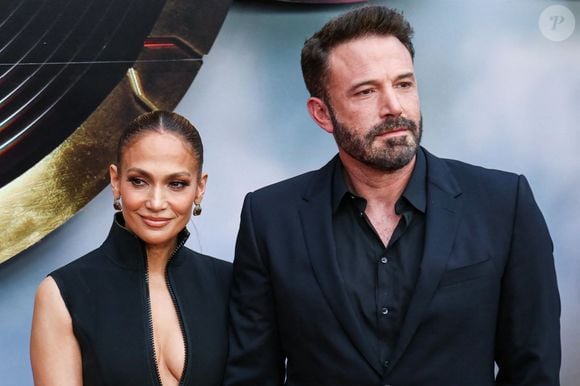 L'ancien couple a pris la pose ensemble sur le tapis rouge. 

Jennifer Lopez (J.Lo) et son mari Ben Affleck au photocall de la première de Los Angeles du film "The Flash" au TCL Chinese Theatre IMAX à Hollywood, Los Angeles,Californie, Etats-Unis, le 12 juin 2023. Photo by Backgrid USA / Bestimage