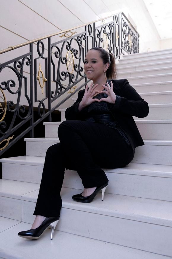 La chanteuse française Magalie Vae pose lors d'une séance photo à Nice, dans le sud de la France, le 28 juin 2014. Photo par Patrice Masante/ABACAPRESS.COM