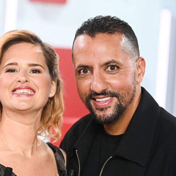 En effet, France 3 propose dès 14h55, à la place du second numéro, une compétition de tennis, le Masters 1000 de Paris.

Exclusif - Elodie Poux et Majid Berhila lors de l'enregistrement de l'émission "Vivement dimanche" à Paris, France, le 9 septembre 2025 et diffusée le 2 novembre 2025 sur France 3. © Guillaume Gaffiot/Bestimage
