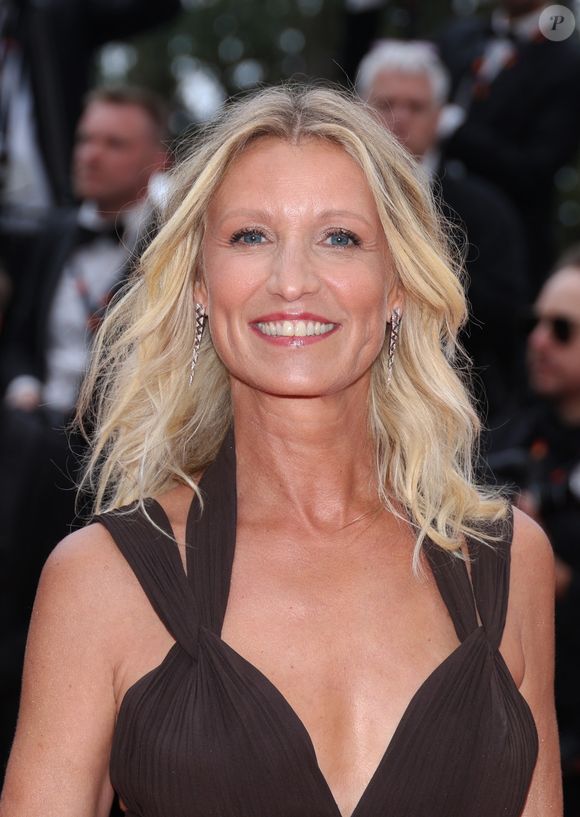 Alexandra Lamy - Montée des marches du film « Le deuxième acte » pour la cérémonie d’ouverture du 77ème Festival International du Film de Cannes, au Palais des Festivals à Cannes. Le 14 mai 2024. Agence / Bestimage