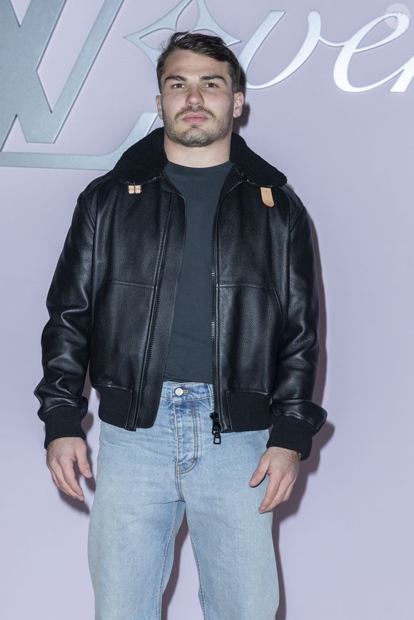 Antoine Dupont - Photocall pour le défilé Louis Vuitton prêt à porter hommes Automne / hiver 2025 - 2026 lors de la fashion week à Paris le 21 2025. © Olivier Borde /Bestimage