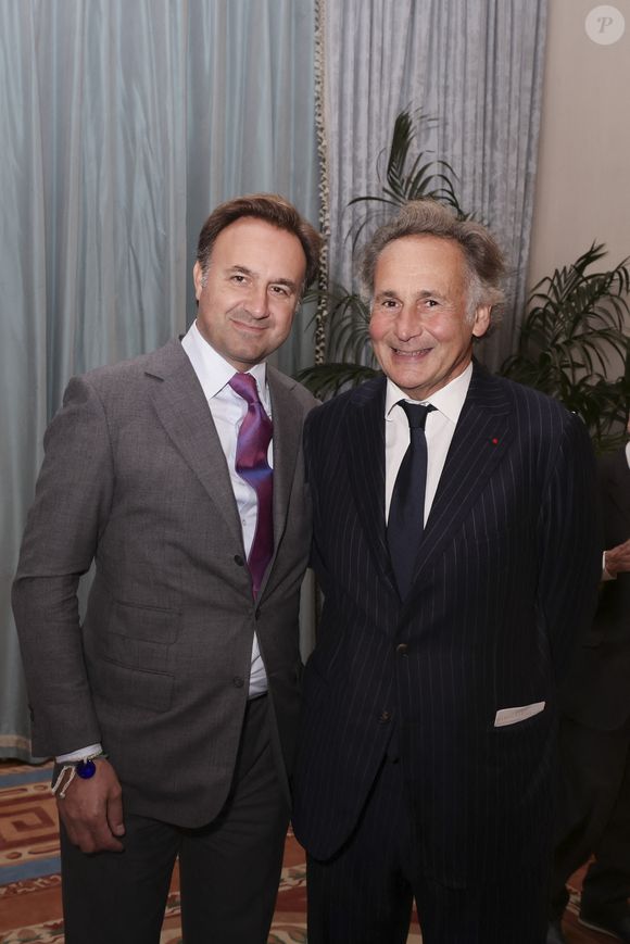 Vivien de Gunzburg et Pierre-Olivier Sur - Dîner de La Revue des Deux Mondes au Cercle Interalliée avec en invité d’honneur Gerald Darmanin, Paris, France, le 3 novembre 2025. Les salons du Cercle Interallié ont fait salle comble ce soir-là, réunissant de nombreuses personnalités du monde de la politique, des affaires, du droit, de la culture ou encore de la diplomatie, venues écouter le garde des Sceaux. 
© Jack Tribeca / Bestimage