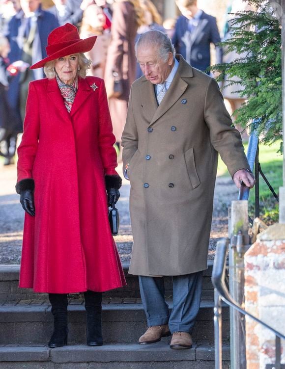Le roi Charles III d'Angleterre et Camilla Parker Bowles, reine consort d'Angleterre, - Le roi d'Angleterre et la reine consort d'Angleterre, accompagnés de membres de la famille royale, assistent à l'office de Noël à l'église Sainte-Marie-Madeleine de Sandringham, le 25 décembre 2025. Photo par GOFF  / BESTIMAGE