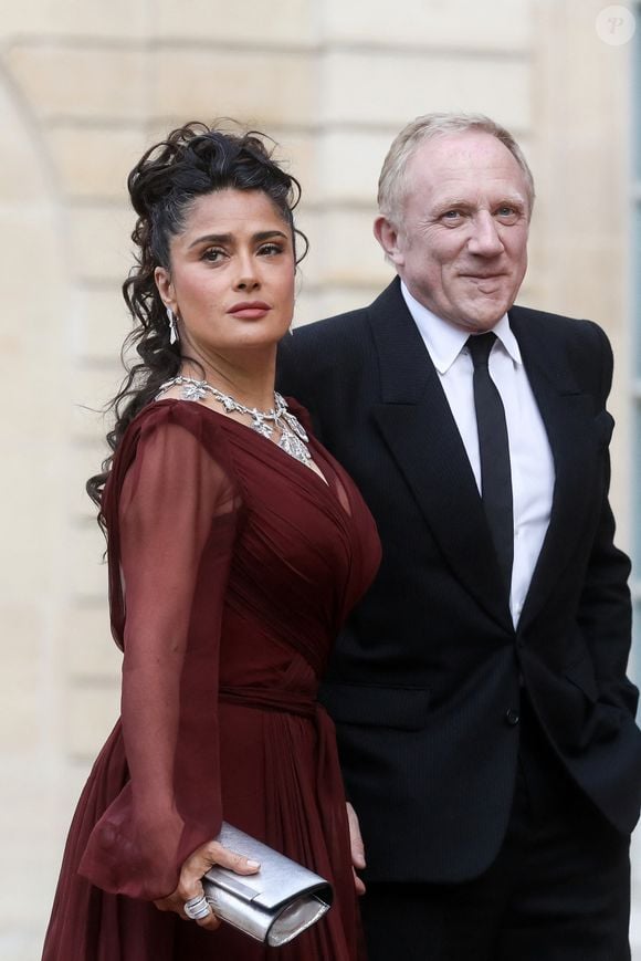 L'actrice américano-mexicaine Salma Hayek et Francois-Henri Pinault, homme d'affaires français - Arrivée des invités au dîner d'Etat en l'honneur du président chinois Xi Jinping et de sa femme la Première Dame Peng Liyuan au palais présidentiel de l'Elysée à Paris, France, le 6 mai 2024. © Stéphane Lemouton / Bestimage