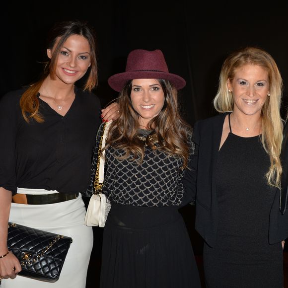 Maman d’Ella et d’Edan, Julia Flabat a fondé une famille avec Eddy Papeoo, ancien candidat de Secret Story 7. 

Exclusif - Julia Flabat, Capucine Anav, Sabrina Perquis (Secret Story 5), Célyne Durand - People au défilé "Maison Anoufa" Haute Couture collection Printemps-Eté 2015 lors de la Fashion Week à Paris