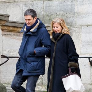 Claire Chazal - Sortie des obsèques de Catherine Laborde en l’église Saint-Roch à Paris, le 6 février 2025. Décédée le 28 janvier 2025 à l'âge de 73 ans, l'ancienne présentatrice météo de TF1 (1988 - 2017) était atteinte de la maladie neurodégénérative à corps de Lewy. 
© Jacovides - Moreau / Bestimage