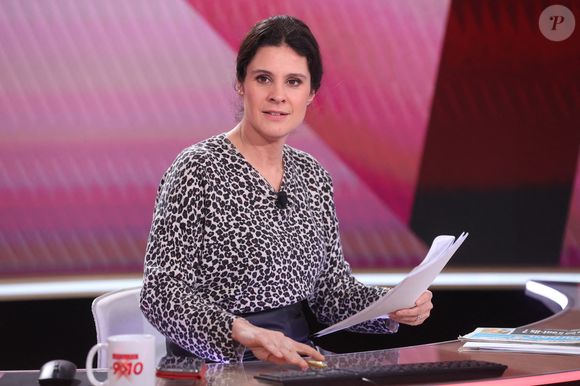 "J’ai beaucoup d’admiration pour les maires car je sais combien cette fonction relève du sacerdoce", a-t-elle alors conclu, puisant dans les expériences de son grand-père et de son père pour émettre un tel avis.


Apolline de Malherbe présente Apolline de 9 à 10 sur BFMTV, à Paris, France, le 09 janvier 2025. Photo par Jerome Domine/ABACAPRESS.COM
