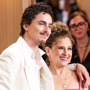 Los Angeles, CA 32nd Annual Actor Awards Presented by SAG-AFTRA (formerly Screen Actors Guild Awards) held at the Shrine Auditorium and Expo Hall on March 1, 2026, in Los Angeles, California, United States.



Sur la photo : Timothee Chalamet, Timothée Chalamet, Nicole Flender
