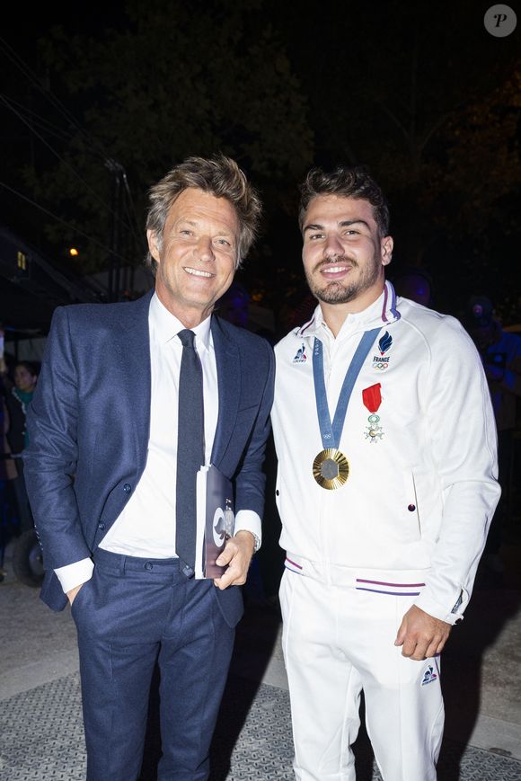 Exclusif - Laurent Delahousse et Antoine Dupont - Backstage - Personnalités sur le plateau de l'émission "Paris 2024 : merci! La grande soirée événement" sur les Champs-Elysées à Paris, à l'occasion des Jeux Olympiques et Paralympiques Paris 2024, diffusée en direct sur France 2, le 14 septembre 2024
© Perusseau-Ramsamy / Bestimage