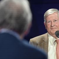 À 85 ans, Alain Duhamel évoque son appréhension après sa dernière émission : "Il y a beaucoup de gens à qui c’est arrivé"