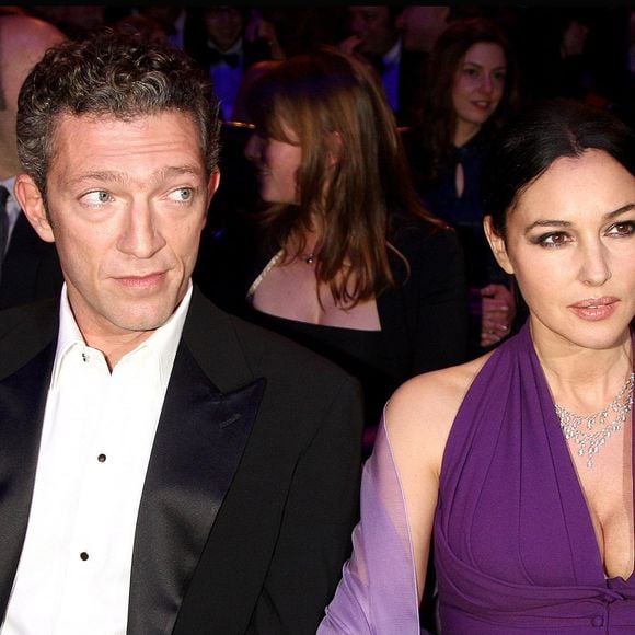 Son parcours de père a d'abord débuté lors de son mariage avec l'icône italienne Monica Bellucci, qui a donné naissance à leur fille aînée Deva Cassel, puis à Léonie.

Vincent Cassel et Monica Bellucci aux César en 2009.

©Bestimage
