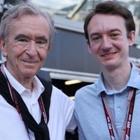 Qui est vraiment Frédéric Arnault ? À la tête d'une marque qui monte chez LVMH, il pourrait être le "Français aux yeux verts" d'une star mondiale...