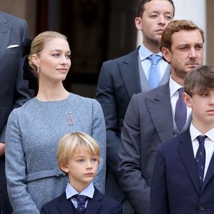 Pierre Casiraghi, Beatrice Borromeo, leurs enfants Stefano et Francesco, Raphaël Elmaleh - La famille princière monégasque dans la cour d'honneur du palais lors de la la fête nationale à Monaco le 19 novembre 2025. © Dominique Jacovides - Bruno Bebert / Bestimage
