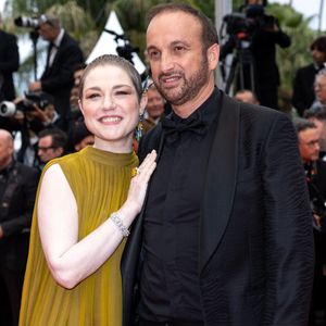 Emilie Dequenne et son mari Michel Ferracci - Montée des marches du film « Le deuxième acte » pour la cérémonie d’ouverture du 77ème Festival International du Film de Cannes, au Palais des Festivals à Cannes. Le 14 mai 2024
© Olivier Borde / Bestimage
