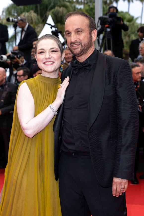 Emilie Dequenne et son mari Michel Ferracci - Montée des marches du film « Le deuxième acte » pour la cérémonie d’ouverture du 77ème Festival International du Film de Cannes, au Palais des Festivals à Cannes. Le 14 mai 2024
© Olivier Borde / Bestimage