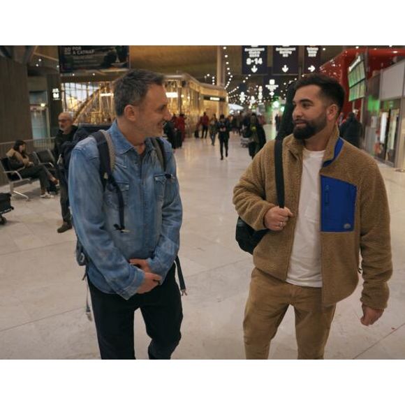 "Rendez-vous en terre inconnue" avec Kendji Girac et Frédéric Lopez chez les Turkana, émission anniversaire pour les 20 ans de "Rendez-vous en terre inconnue" diffusée le 29 avril 2025 sur France 2