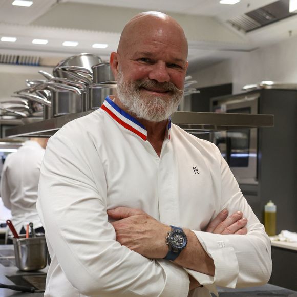 Exclusif - Le chef Philippe Etchebest dans les cuisines de son restaurant "Maison Nouvelle" à Bordeaux, le 11 avril 2025. ©Jean-Marc Lhomer/Bestimage.