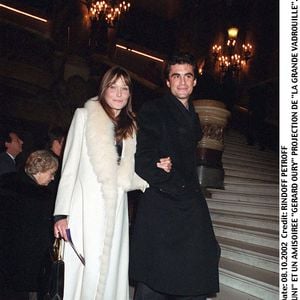 Ils continuent de se soutenir dans leurs projets respectifs.

Carla Bruni et Raphaël Enthoven lors de l'avant-première du film "Fauteuil d'Orchestre" à l'UGC Normandie à Paris.
BERTRAND RINDOFF PETROFF / BESTIMAGE