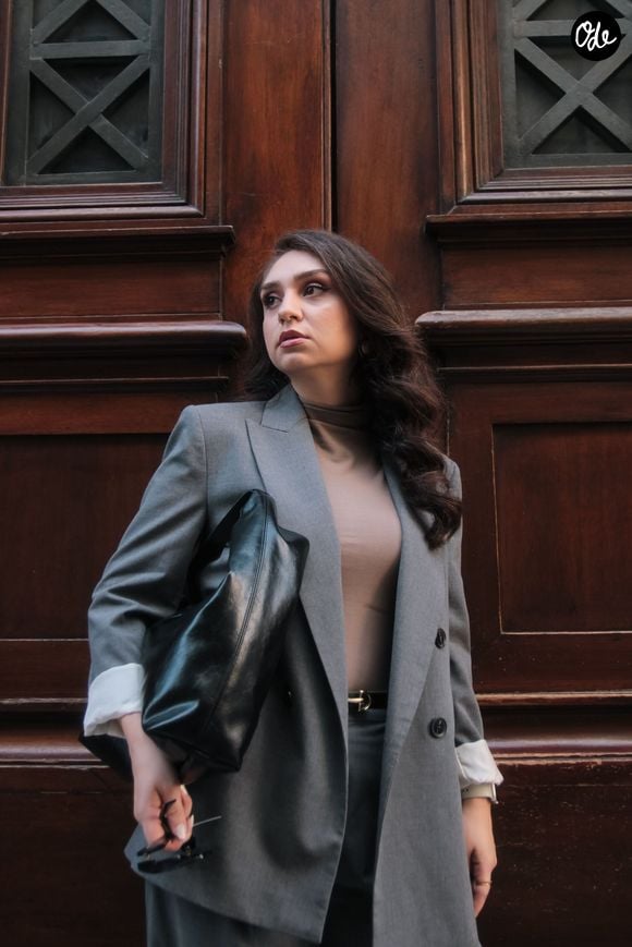 Le sac Hobo s'impose comme la pièce souple et tendance incontournable de la saison.